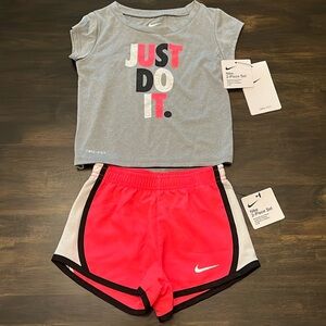Nike Dri Fit 2 Piece Set